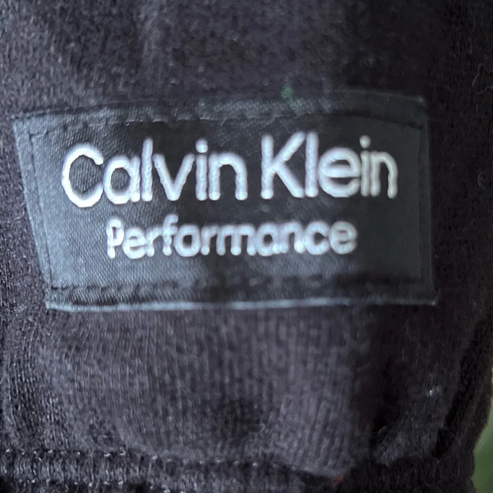 Calvin Klein Performance - Picture 3 of 5